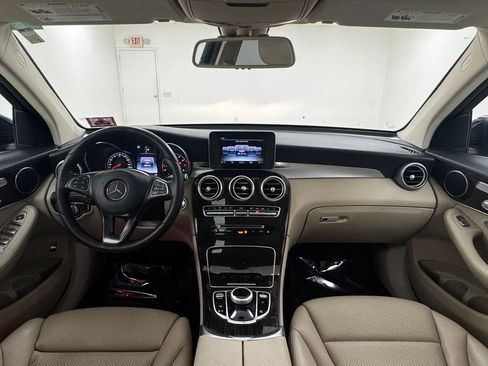 Used 2018 Mercedes-Benz GLC 300 4MATIC image 17