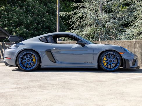 Certified 2025 Porsche 718 Cayman GT4 RS RWD image 12