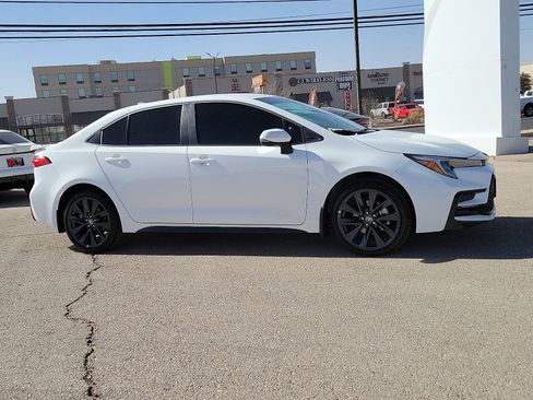 New 2026 Toyota Corolla SE w/ SE Package image 5