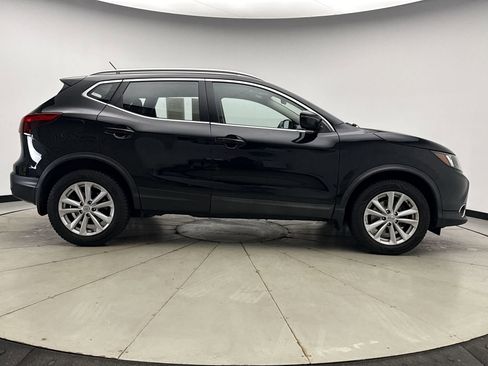Used 2018 Nissan Rogue Sport SV w/ SV All-Weather Package AWD/4WD image 6