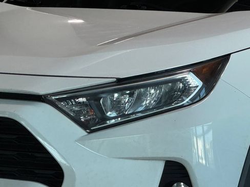 Used 2020 Toyota RAV4 XLE Premium AWD/4WD image 5