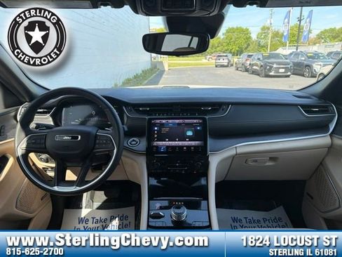 Used 2024 Jeep Grand Cherokee Limited 4xe AWD/4WD image 9