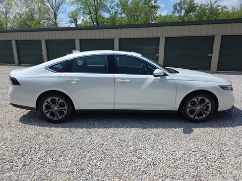 Used 2024 Honda Accord EX image 6