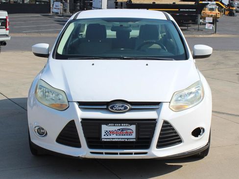 Used 2012 Ford Focus SE FWD image 3