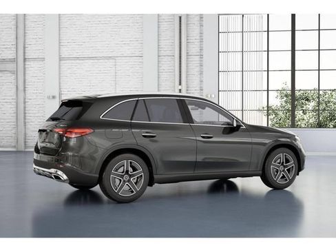 Used 2026 Mercedes-Benz GLC 300 4MATIC image 19