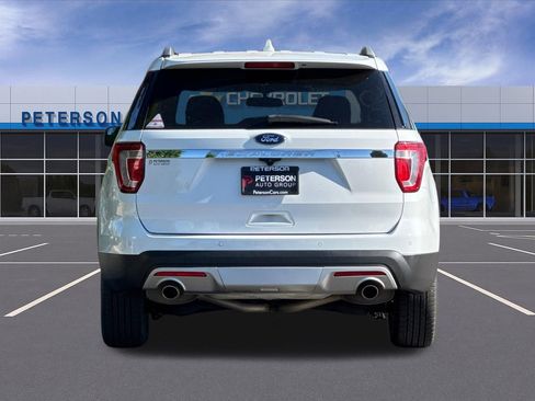 Used 2017 Ford Explorer XLT AWD/4WD image 5