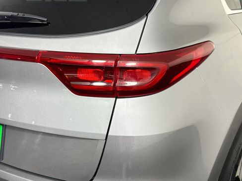 Used 2022 Kia Sportage LX FWD image 33