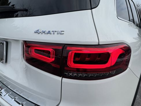 Used 2022 Mercedes-Benz GLB 250 Only 17,000 One Owner Miles - image 47