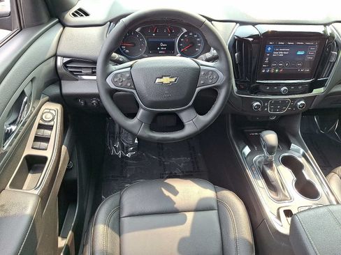 Used 2023 Chevrolet Traverse LT AWD/4WD image 12