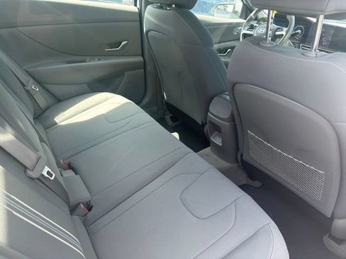 Used 2024 Hyundai Elantra SEL w/ Convenience Package FWD image 11