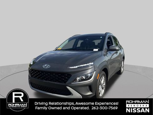 Used 2023 Hyundai Kona SEL AWD/4WD image 2