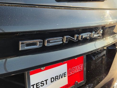 Used 2024 GMC Acadia Denali w/ Super Cruise Package image 10