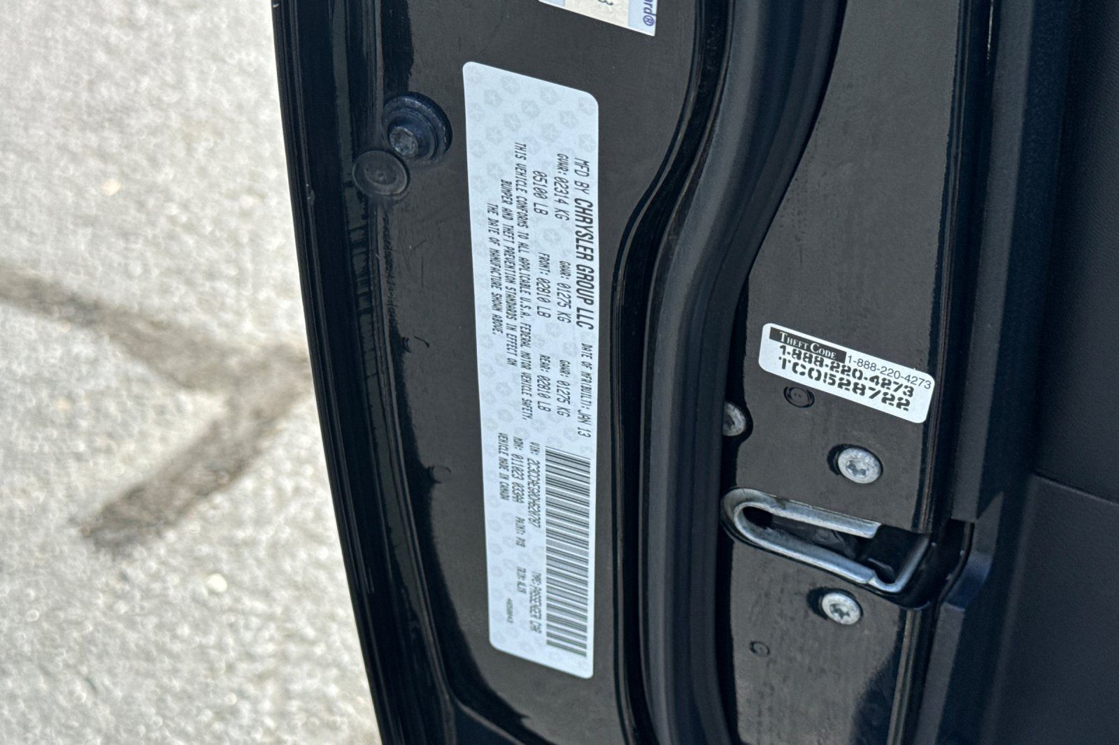Used 2013 Chrysler 300 C RWD image 33