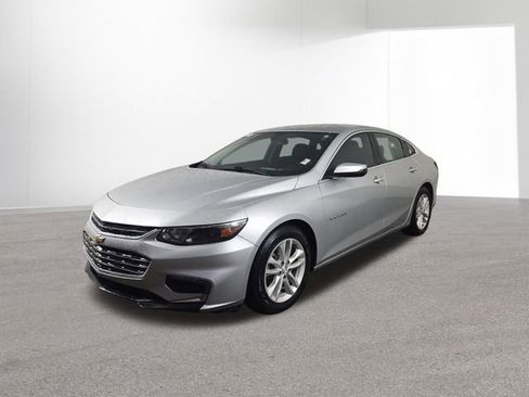 Used 2016 Chevrolet Malibu LT FWD image 2