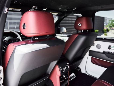Used 2026 Rolls-Royce Cullinan image 43