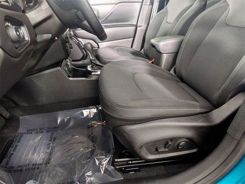 Certified 2022 Jeep Renegade Altitude w/ Convenience Group image 12