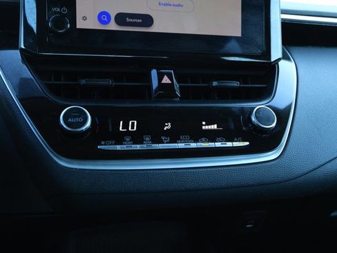 Used 2023 Toyota Corolla LE image 18
