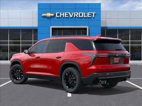 New 2026 Chevrolet Traverse LT image 3