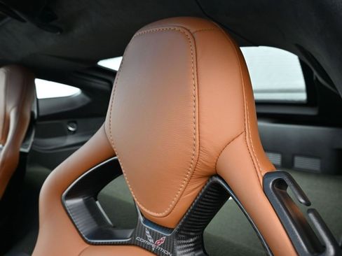 Used 2016 Chevrolet Corvette Z06 w/ 3LZ Preferred Equipment Group image 16