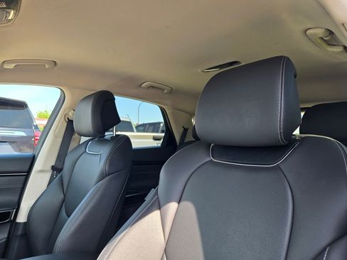 Used 2025 Genesis GV70 2.5T AWD/4WD image 35