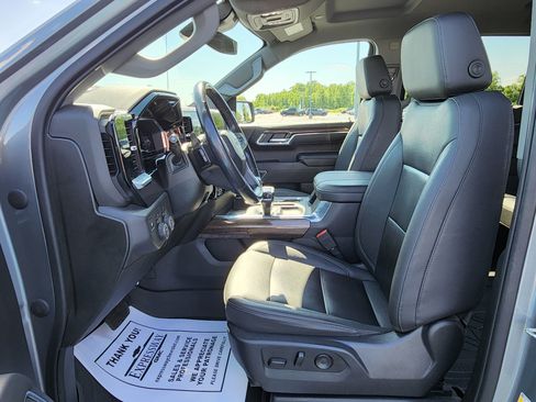 Used 2023 Chevrolet Silverado 1500 RST w/ Rally Edition AWD/4WD image 11