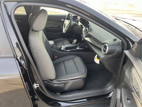 Used 2026 Chevrolet Trax ACTIV w/ Driver Confidence Package image 15