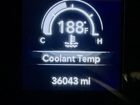 Used 2022 Jeep Gladiator Sport image 14