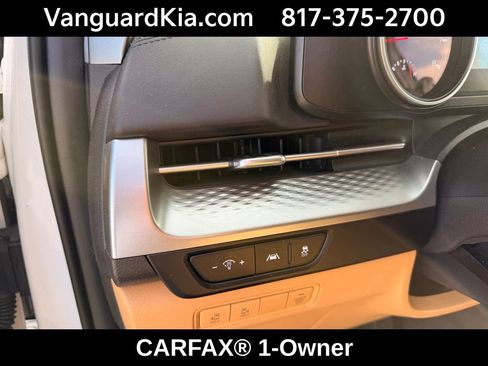 Certified 2024 Kia Carnival LX image 16