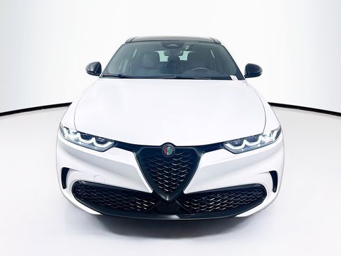 Used 2024 Alfa Romeo Tonale Veloce AWD/4WD image 2
