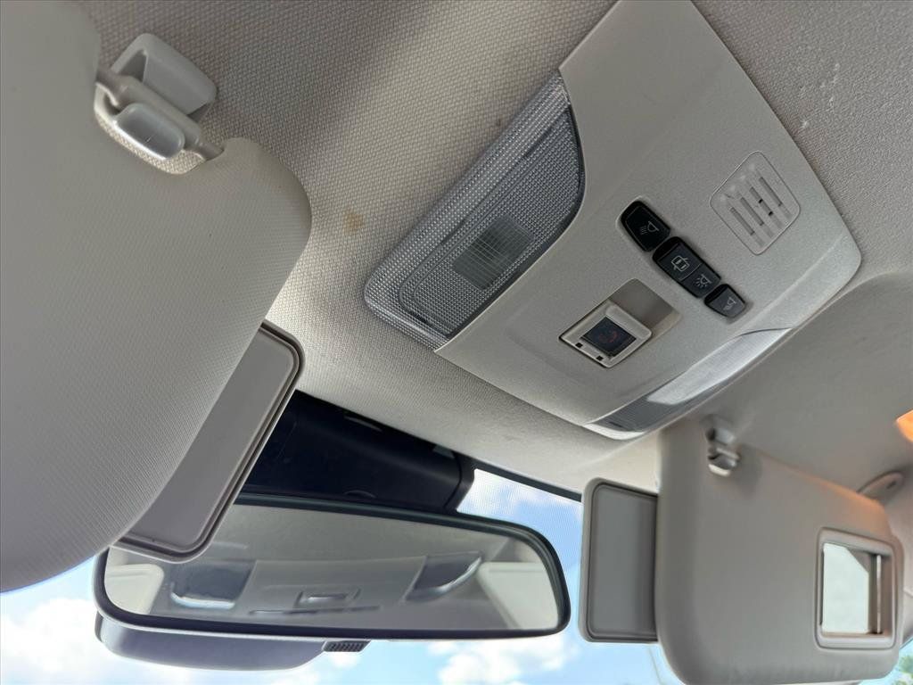 Used 2022 Toyota Corolla LE FWD image 19