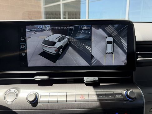 Used 2024 Hyundai Kona Limited FWD image 21