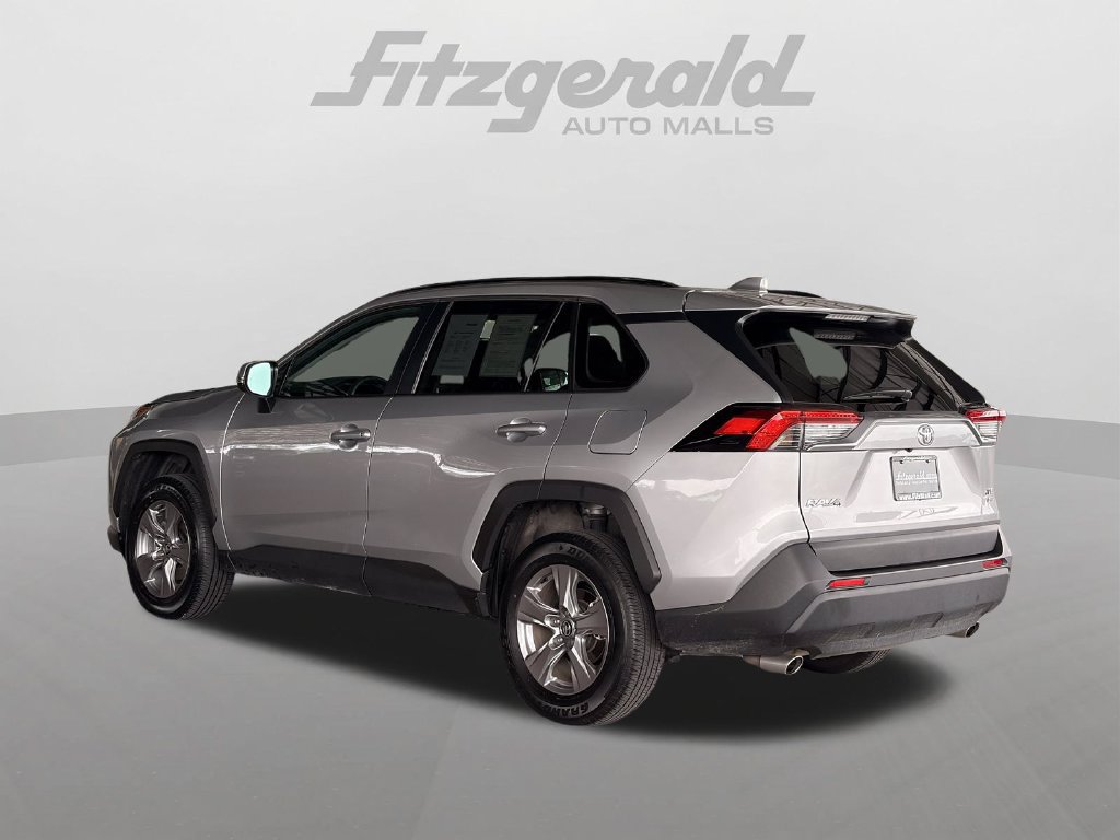 Used 2025 Toyota RAV4 XLE AWD/4WD image 7