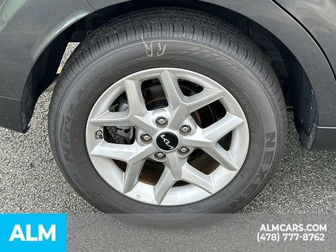 Used 2025 Kia Soul LX w/ LX Technology Package FWD image 20