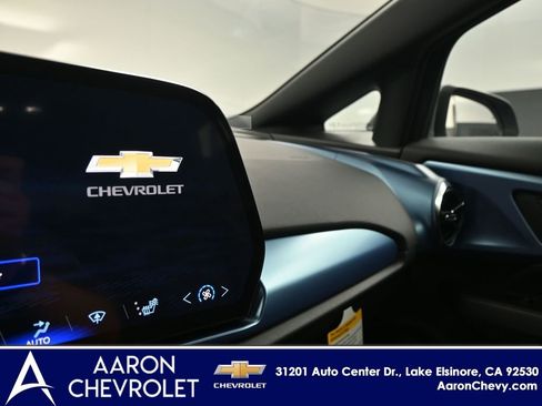 New 2026 Chevrolet Equinox EV LT image 9