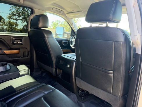 Used 2018 Chevrolet Silverado 1500 LTZ w/ LTZ Plus Package AWD/4WD image 47