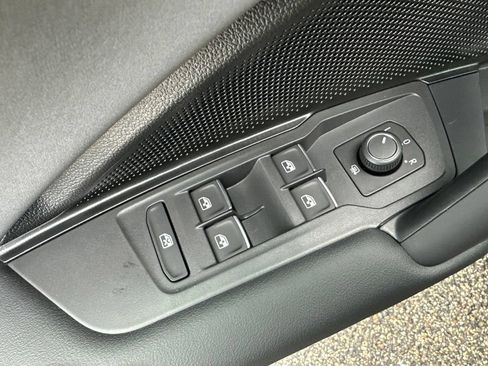 New 2026 Volkswagen Tiguan SE AWD/4WD image 11
