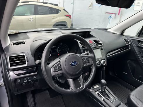 Used 2017 Subaru Forester 2.5i Touring image 2