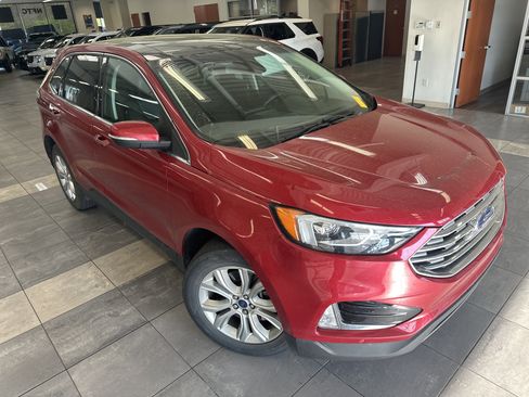 Used 2022 Ford Edge Titanium image 8