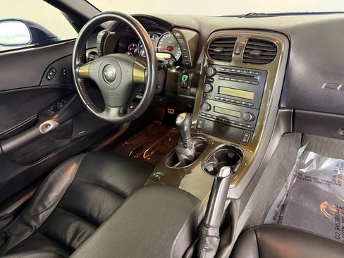 Used 2006 Chevrolet Corvette Coupe w/ Preferred Equipment Group image 17