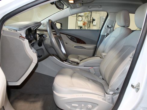 Used 2013 Buick LaCrosse Leather image 8