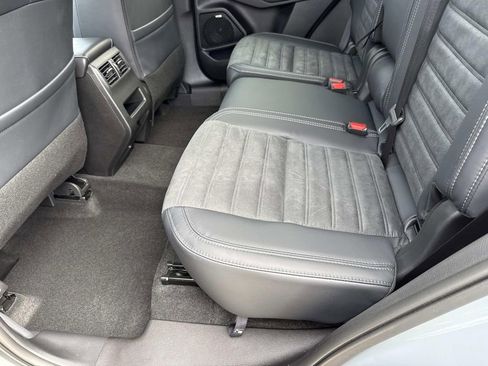 New 2026 Mitsubishi Outlander SE FWD image 14