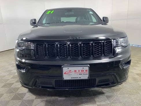 Used 2021 Jeep Grand Cherokee Laredo X AWD/4WD image 9