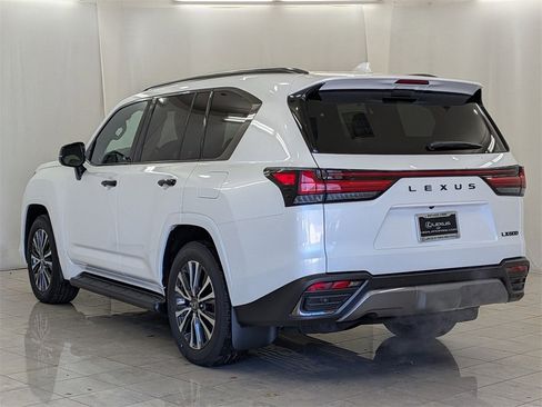 New 2025 Lexus LX 600 4WD w/ Premium Package image 8