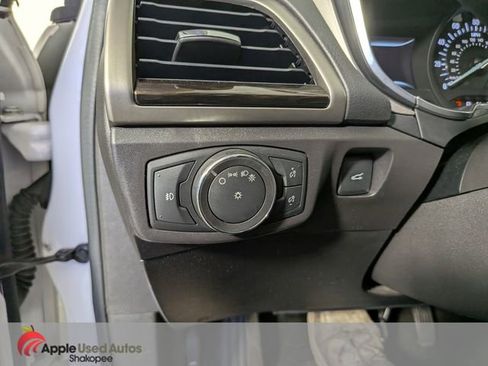 Used 2016 Ford Fusion SE w/ Equipment Group 202A AWD/4WD image 28