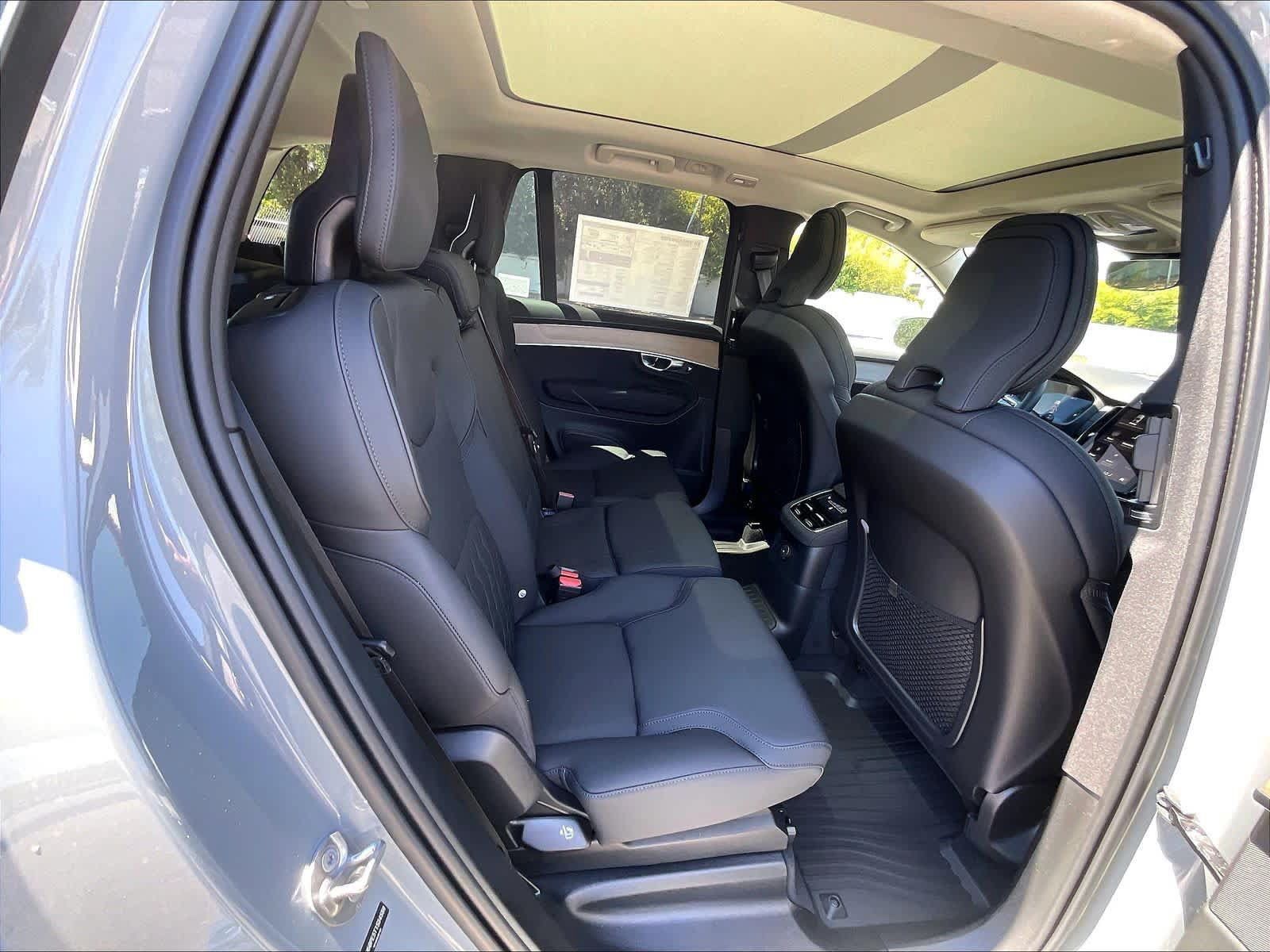 New 2026 Volvo XC90 T8 Plus w/ Protection Package AWD/4WD image 27