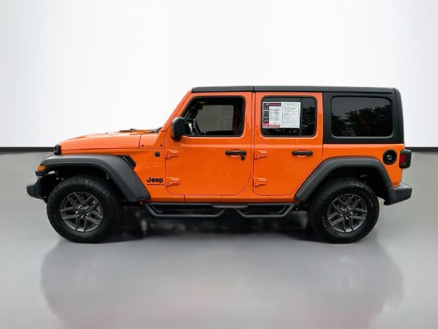 Used 2025 Jeep Wrangler Unlimited Sport AWD/4WD image 9