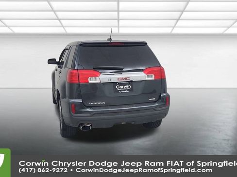 Used 2017 GMC Terrain SLE image 12