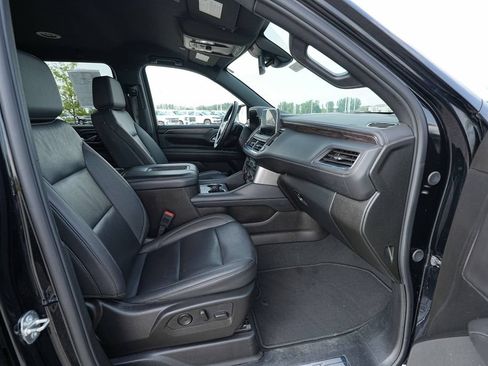 Used 2024 Chevrolet Suburban LT AWD/4WD image 22