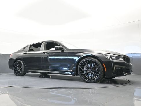 Used 2016 BMW 750i xDrive image 75