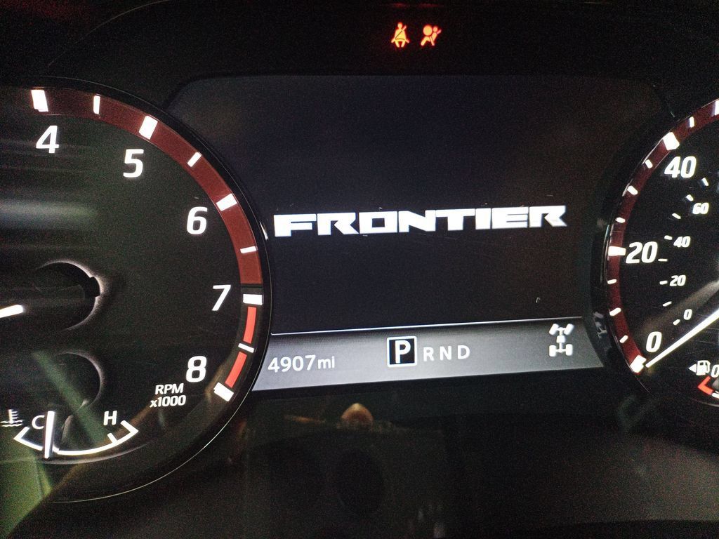 Certified 2025 Nissan Frontier PRO-4X w/ Black Accent Package AWD/4WD image 18